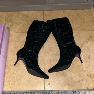 Crushed velvet 9.5 knee boots